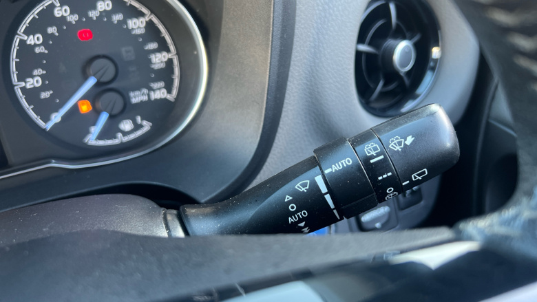 Toyota Yaris 1.5 Hybrid Icon 5dr CVT Hybrid Hatchback